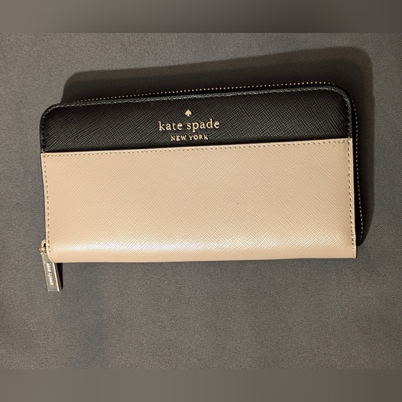 kate spade Handbags - Kate Spade Black and Cream Wallet